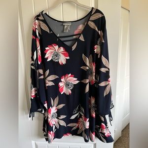 Catherine’s blue floral tunic 5x